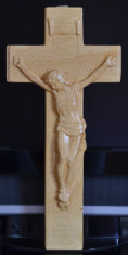 Crucifix din lemn, IIsus pe cruce, in relief foto