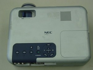 Vand video proiector Nec VT 465 in stare foarte buna de functionare pret 800 RON foto