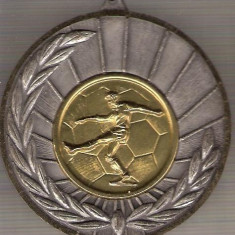 C200 Medalie FOTBAL -Balcaniada 1985 -Grecia -panglica alb-albastra -marime circa 60X64 mm - aprox. 77 gr -starea care se vede