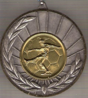 C200 Medalie FOTBAL -Balcaniada 1985 -Grecia -panglica alb-albastra -marime circa 60X64 mm - aprox. 77 gr -starea care se vede foto
