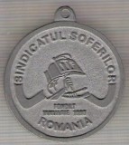 C217 Medalie Sindicatul Soferilor din Romania -Fondat ianuarie 1990 -Proba -marime circa37x41mm-aprox.16gr -starea care se vede