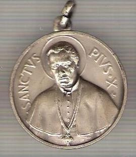 C250 Medalie (medalion) religioasa-papala - Pius X -Pius XII -marime circa29X33mm-aprox11gr-starea care se vede foto