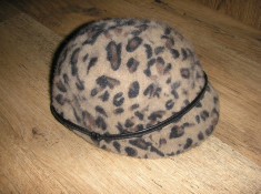 SUPER PRET ! Super palarie Divided by H &amp;amp; M angora animal print Sz S ! foto