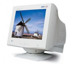 Monitor LG FLATRON 795FT Plus 17&amp;#039;&amp;#039; cu USB Hub incorporat stare exceptionala foto