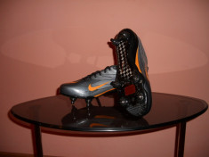 GHETE FOTBAL NIKE MERCURIAL foto