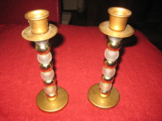 Sfesnice metal aurit cu margele auriu- laptos din plastic, inaltime 18 cm, baza 6 cm. Pret unitar per set. foto