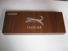 REDUCERE 15 LEI! CUTIE COLECTIE DE LEMN MARCA SOLINGEN(JAGUAR) DIN ANII 60 foto