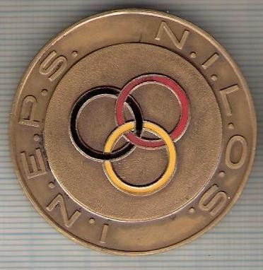 C370 Medalie - N.I.L.O.S. -I.N.E.P.S. -trei inele in culorile drapelului German -marime cca 44 mm, gr. aprox 29 gr. -starea care se vede foto