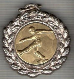 C382 Medalie Fotbal -marime cca 41x45 mm, gr. aprox 22 gr. -starea care se vede