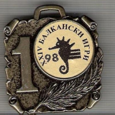C385 Medalie Campinatele Balcanice IGRI 1998 -Bulgaria ? -Locul I -marime cca 43x47 mm, gr. aprox 13 gr. -starea care se vede