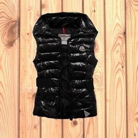 Vesta Moncler - Dama ID: 1134 | arhiva Okazii.ro