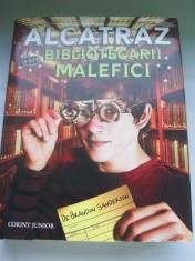 ALCATRAZ SI BIBLIOTECARII MALEFICI BRANDON SANDERSON foto