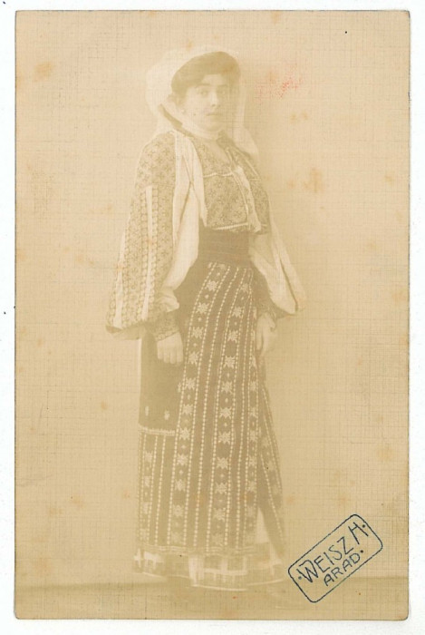 1024 - ARAD, ETHNIC woman, port popular - old postcrd, real PHOTO unused