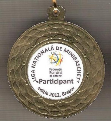 C476 Medalie PARTICIPANT - Liga Nationala de Minibaschet -Ed.2012, Brasov-panglica tricolora -marime 45x51 mm, gr. aprox. 21 gr.-starea care se vede foto