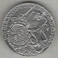 C486 Medalie sportiva -Germania (Comitetul Olimpic ?)-heraldica leu cu sabie si scut -marime 40 mm, gr. aprox. 23 gr.-starea care se vede