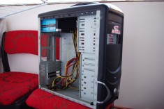 Carcasa ATX PC Deluxe cu maner, mare, spatioasa, fara sursa - 60 ron DOAR cu predare in TIMISOARA, RESITA foto