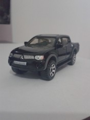 VAND MACHETA MITSUBISHI L200 SCARA 1/64 foto