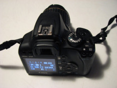 Canon EOS 1000D + obiectiv EF-S 18-55mm + geanta + card 2GB IMPECABIL, Made in JAPAN ! foto