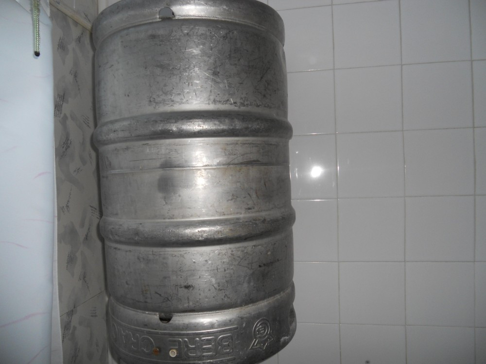 Boiler 50 litri din butoi de bere | arhiva Okazii.ro