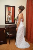 vand rochie de mireasa din dantela cu semitrena