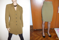 Costum / compleu dama 2 piese sacou lung + fusta scurta khaki marimea UK 12 - 14 FR 40 - 42 foto