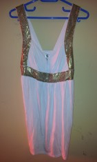 Rochie alba scurta, usor folosita, XS, fermuar lateral, fara maneci