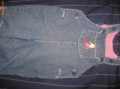 Salopeta Friends din jeans, nou-nouta, cu palariuta inclusa, deosebita, pt. 3-6 luni foto