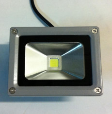 Proiector LED SMD 10w echivalent 100w 800 lumeni foto