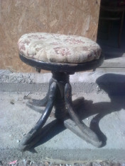 SCAUN THONET PT. PIAN. foto