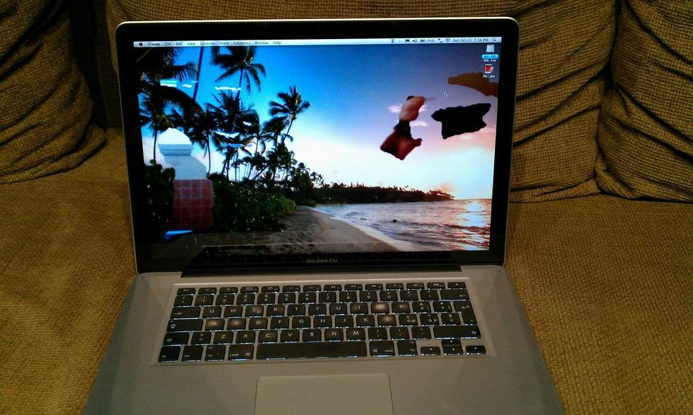 MacBook Pro A1286 in excelenta stare.Pret 900 euro neg., Intel Core 2 Duo,  4 GB | Okazii.ro