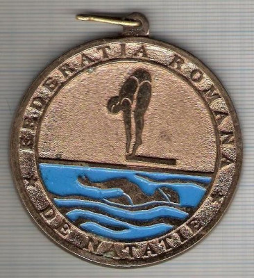 C20 Medalie FEDERATIA ROMANA DE NATATIE - marime circa 60x66 mm -greutate aprox. 49 gr -starea care se vede foto