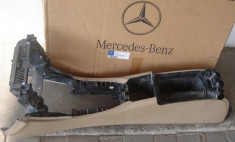 Mercedes CLS W219, consola centrala fata foto