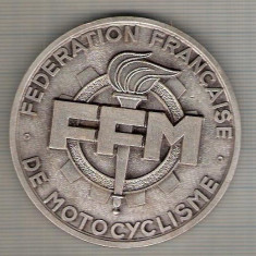 C38 Medalie -Federatia Franceza de Motociclism(flacara olimpica) -marime circa 60 mm -greutate aprox. 90 gr-starea care se vede