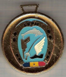 C100 Medalie Federatia Romana de Pentatlon Modern (Locul I ?) -marime circa 54x61 mm -greutate aprox.23 gr -starea care se vede