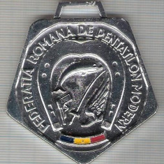 C104 Medalie Federatia Romana de Pentatlon Modern (Locul II ?) -Bucuresti 1980-marime circa 60x64 mm -greutate aprox.21 gr -starea care se vede