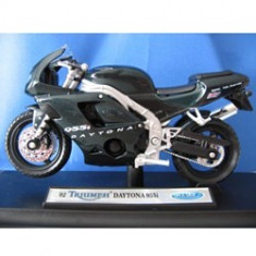 Motocicleta Triumph Daytona 955i 1:18 foto