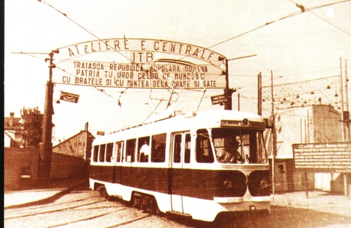 Carte postala ilustrata Vagon de mare capacitate ,,Festival&quot;, fabricat in 1954