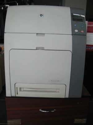 HP Color LaserJet 4700n foto