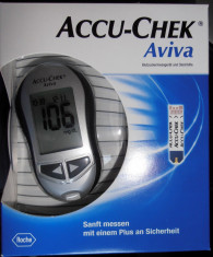 Glucometru ACCU CHEK AVIVA, cu 10 teste incluse si cip de valabilitate foto