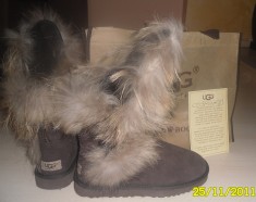 Cizme UGG Luxury Collection Short - Blana Vulpe foto