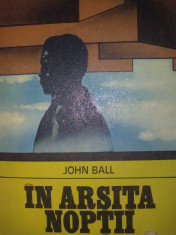 In arsita noptii - John Ball foto