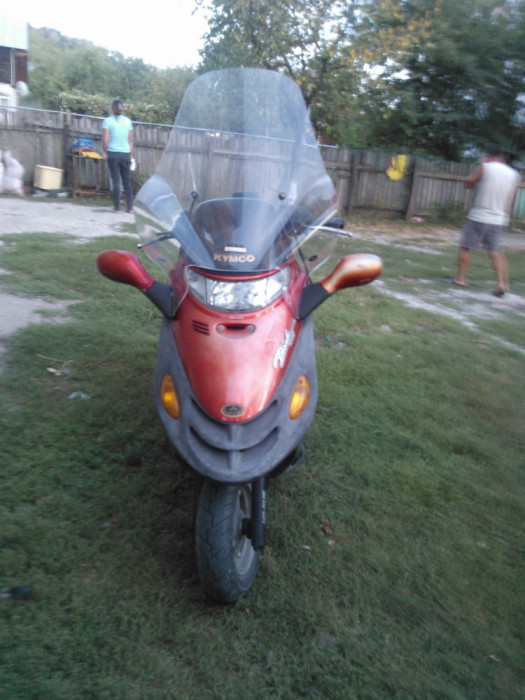 vand scuter kymco 150cm