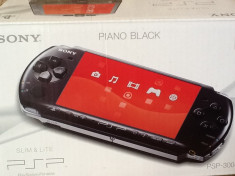 PSP 3004 SONY PIANO BLANK + memory stick 8GB foto