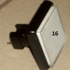 Buton patrat (modelul 16)