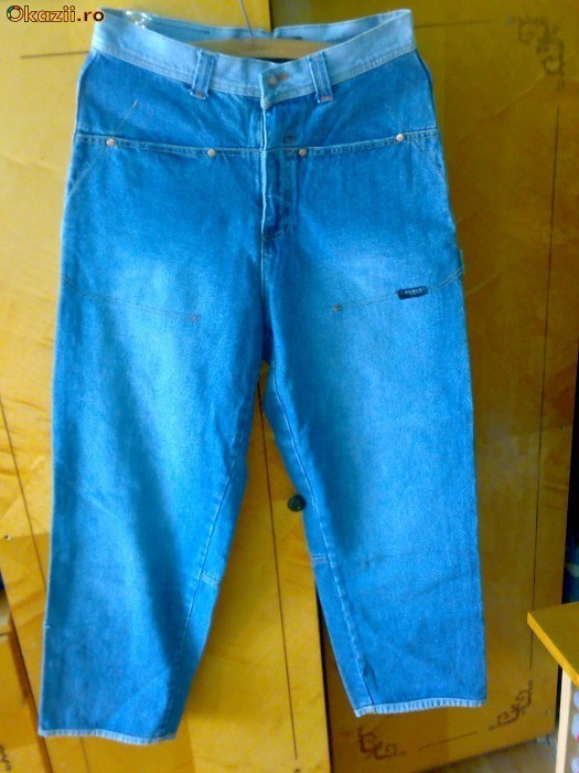 Blugi AKADEMIKS