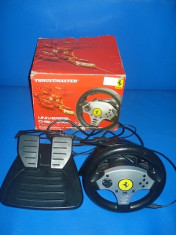 THRUSTMASTER Ferrari Universal Challenge 5-in-1 PC / PS3 / PS2 / Wii / GC foto