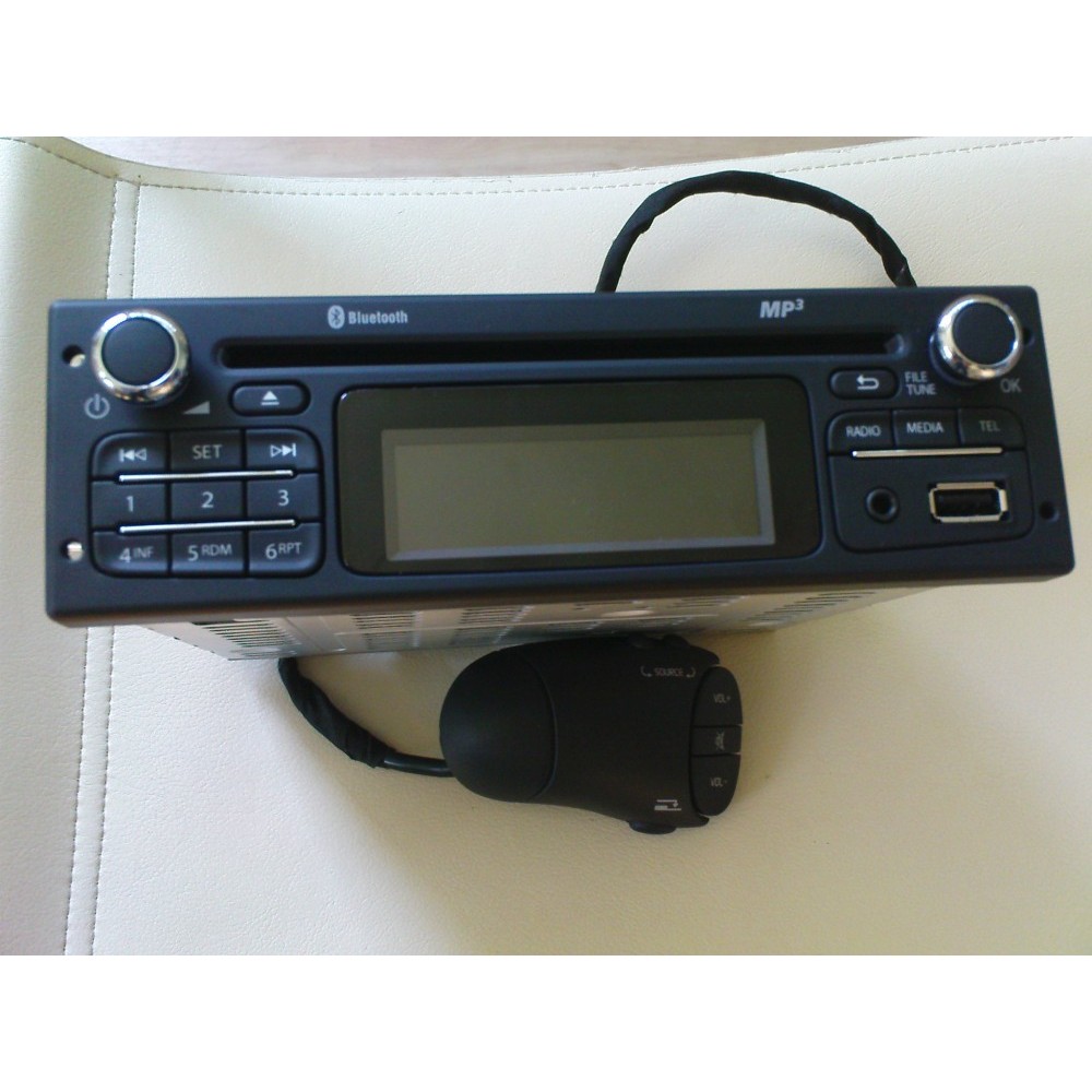 Radio CD MP3 USB Bluetooth model Daewoo AGC-1220RF-A Dacia Logan Duster ...