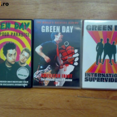 Vand 3 DVD-uri cu GREEN DAY