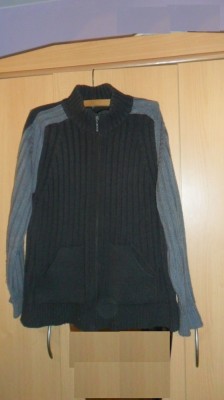 BLUZA CU FERMOAR BARBATI foto