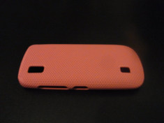 husa protectie mesh roz Nokia Asha 300 silicon rigid antiradiatii + folie protectie ecran foto